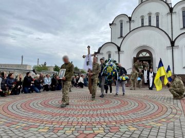 На Волині попрощалися із Героєм Зоряном Франчуком