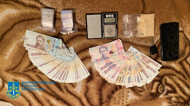 У двох нарколабораторіях на Дніпропетровщині вилучили 4 центнери дурману