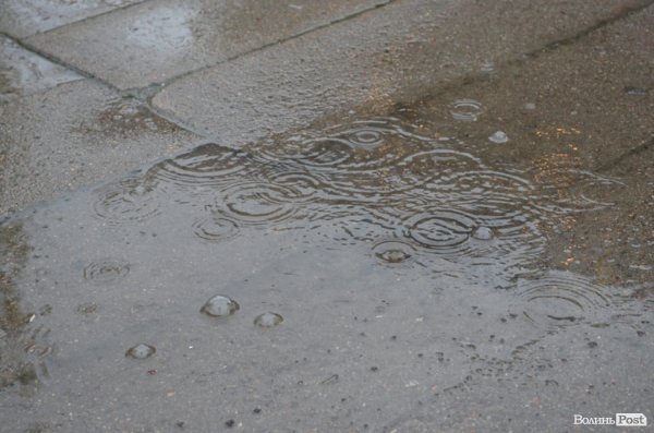 «Проспект розваг» у Луцьку відбувся попри дощову погоду. ФОТО