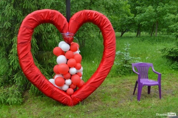 «Проспект розваг» у Луцьку відбувся попри дощову погоду. ФОТО