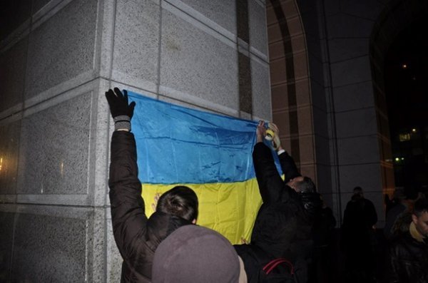 Як Кличко, Тягнибок і Яценюк мітингували на Євромайдані. ФОТО