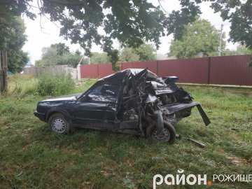 У Рожищенському районі вантажівка влетіла у легковик