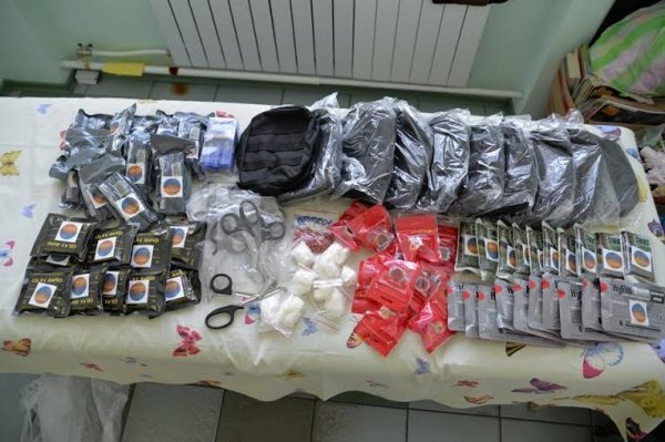 Волинські волонтери забезпечують бійців аптечками завдяки інтернет-аукціонам. ФОТО