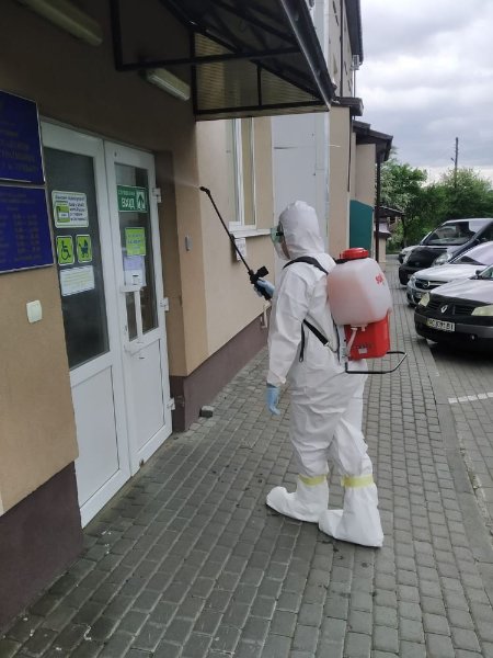 У Луцьку продезінфікували приміщення ЦНАПу