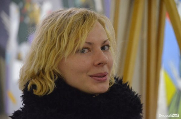 Луцька художниця малює на картинах внутрішній світ. ФОТО 