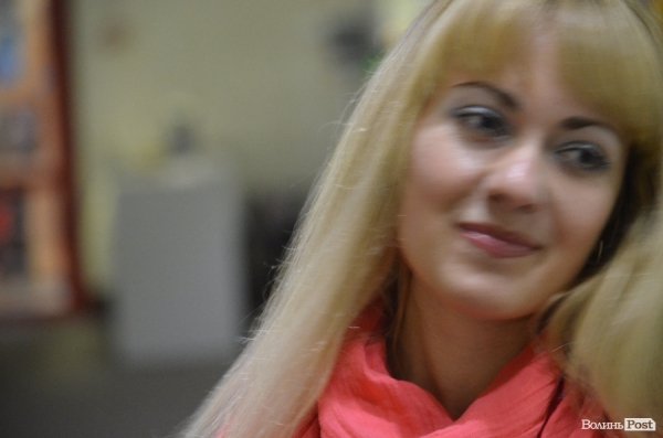 Луцька художниця малює на картинах внутрішній світ. ФОТО 