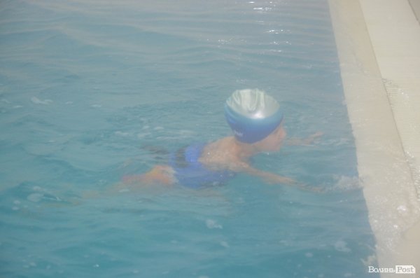 Микола Романюк допоміг знайти кошти на оздоровче обладнання для дітей. ФОТО*