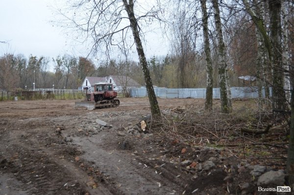 Реконструкція зоопарку в Луцьку: почали з містечка для левів. ФОТО