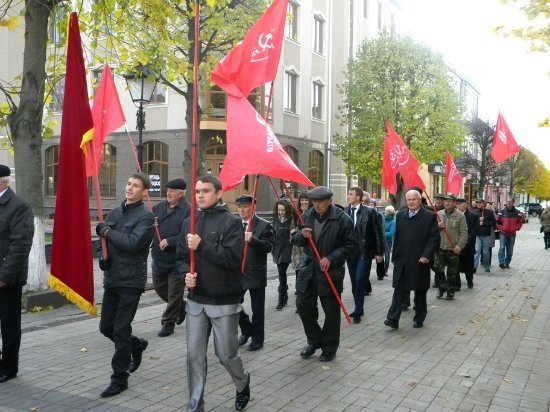 Комуністи Волині відзначили річницю своєї революції. ФОТО