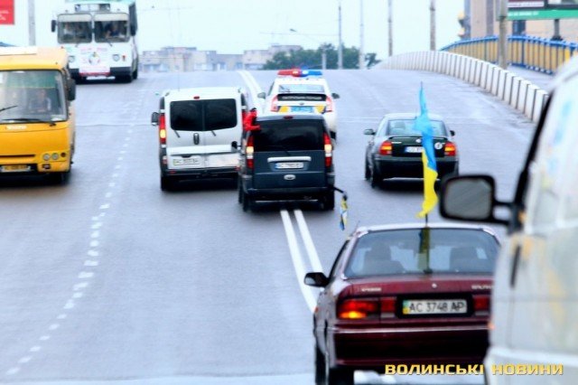 На Волинь привезли тіло загиблого на Сході Героя. ФОТО