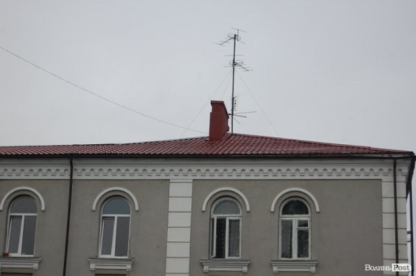 Луцький театр ляльок - із новим дахом. ФОТО