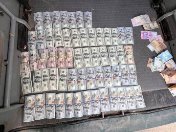 Брали по 3 000 доларів: на Волині затримали групу осіб, які переправляли ухилянтів за кордон