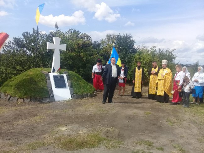 У День Незалежності на Волині відкрили пам’ятний знак Героя УПА