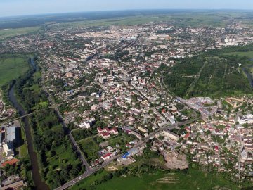 У Луцькраді – суперечка через округи без депутатів. ВІДЕО