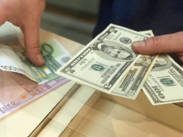 Курс долара в Луцьку на 25 грудня