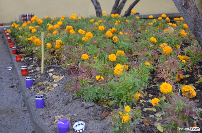 «Їхні душі нарешті знайшли спокій», - у Луцьку перепоховали рештки розстріляних в'язнів