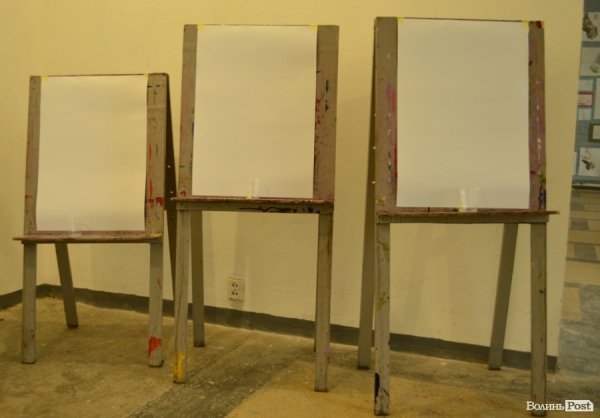 Діти малювали 15-метрову панораму Луцька. ФОТО