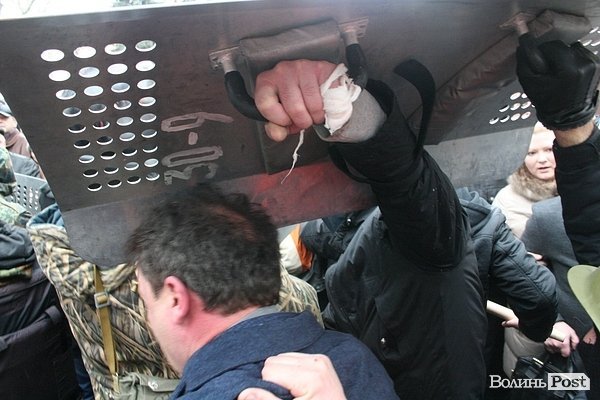 Як Башкаленка «лінчували» на Майдані. ФОТО. ВІДЕО