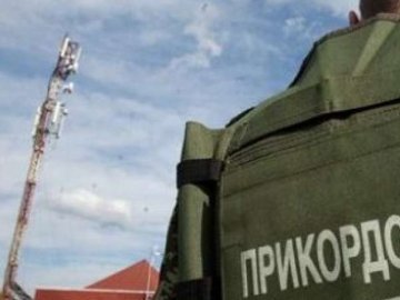 Прикордонника Луцького загону, якого спіймали на хабарі, взяли під варту