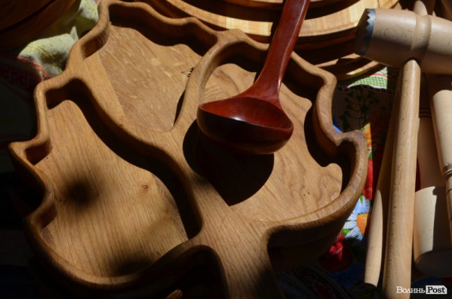 Від і до: що та за скільки продають народні умільці у центрі Луцька. ФОТО