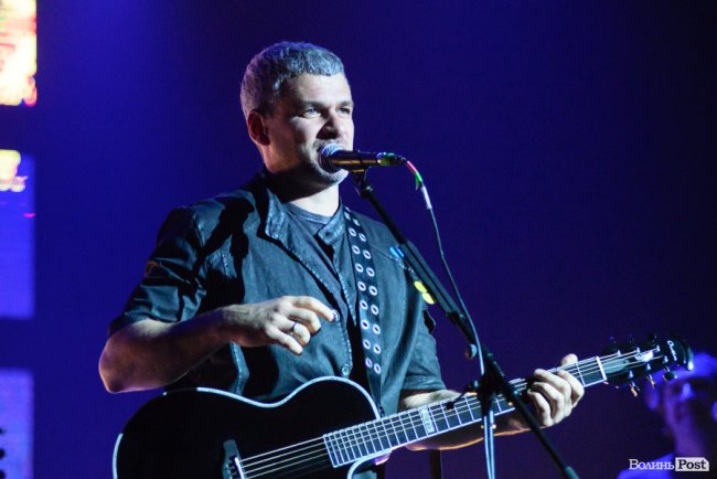 У Луцьку з новим альбомом виступив Арсен Мірзоян. ФОТО