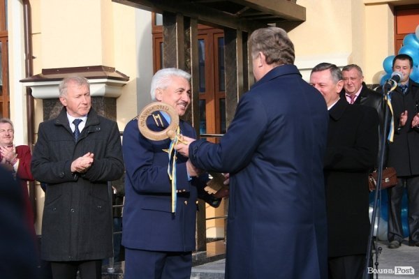 У Луцьку відкрили залізничний вокзал. ФОТО