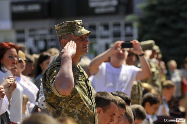 Фото випускного у військовому ліцеї в Луцьку