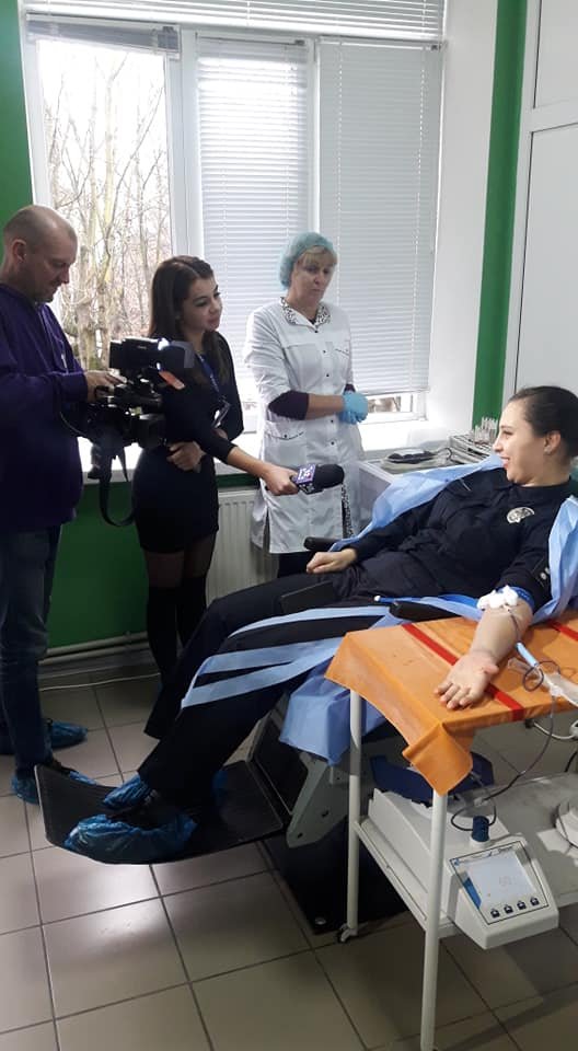 Луцькі патрульні поділилися кров'ю. ФОТО