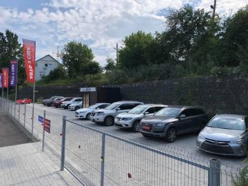 У Луцьку діє майданчик, де можна вигідно купити авто з США* 