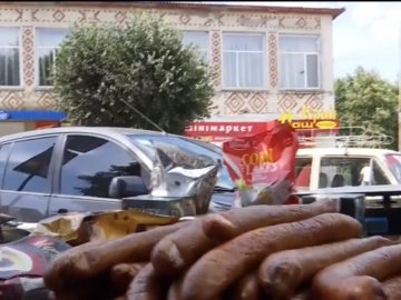 Без документів та під сонцем: на Волині продають м'ясо невідомого походження. ВІДЕО