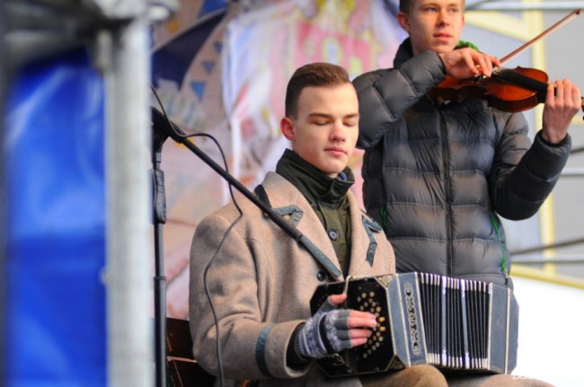 Обличчя різдвяних гулянь у центрі Луцька. ФОТО