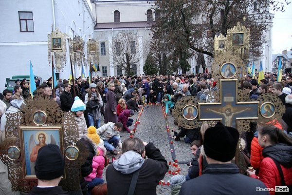Як Луцьк вшановував жертв Голодомору. ФОТО