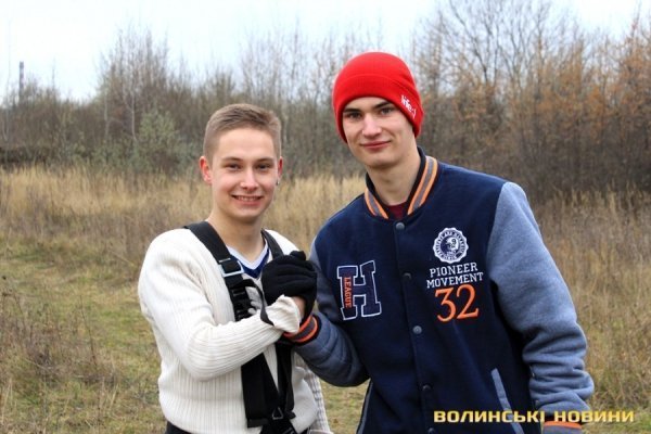 У Луцьку закрили сезон стрибків з труби заввишки 50 метрів. ФОТО