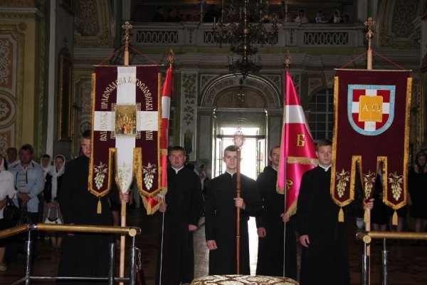 Випускний у  Волинській богословській академії. ФОТО. ВІДЕО