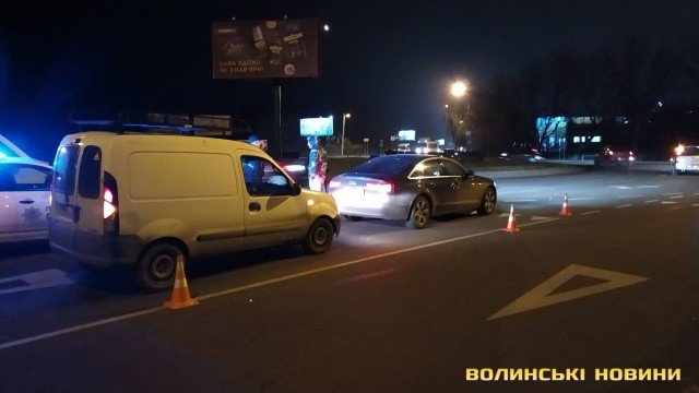 У Луцьку в ДТП травмувалася водійка, яка їхала з дитиною. ФОТО