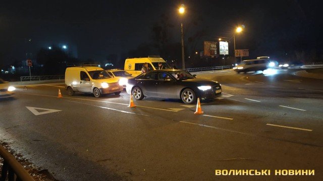 У Луцьку в ДТП травмувалася водійка, яка їхала з дитиною. ФОТО