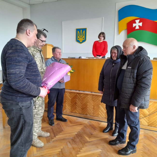 Батькам загиблого Героя з Волині Вадима Гаврисюка вручили нагороду сина