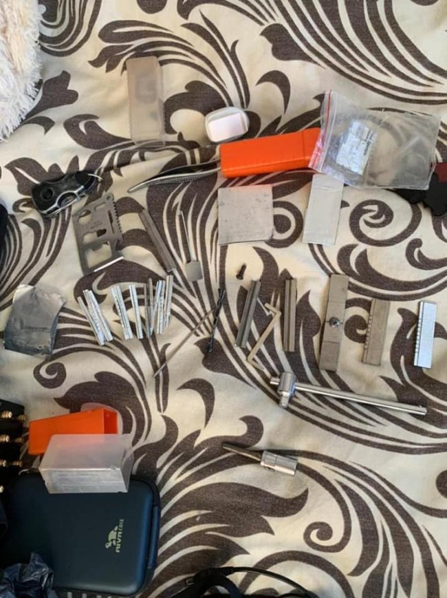 На Волині затримали квартирного злодія-рецидивіста з «професійним» набором відмичок