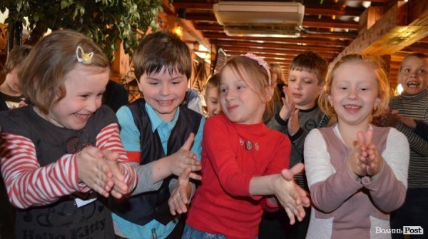 Напередодні Великодня для дітей влаштували забави. ФОТО*