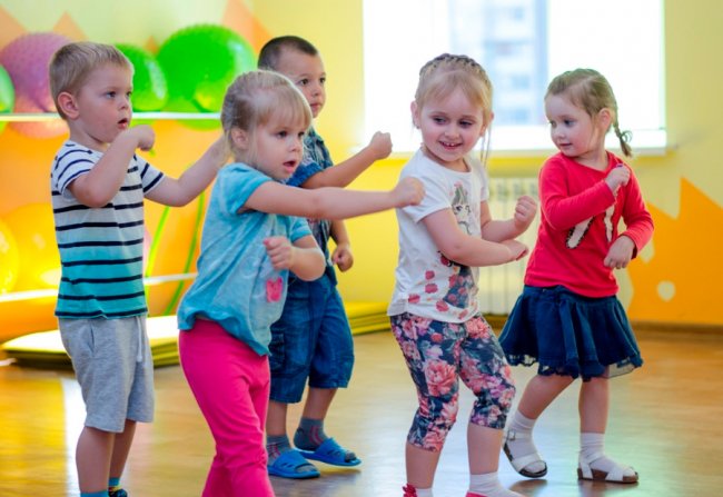 Клуб свідомого батьківства «Бджілка Майя» – там, де живе любов! ФОТО*