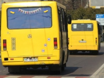 У Луцьку маршрутки влаштовують перегони та порушують правила