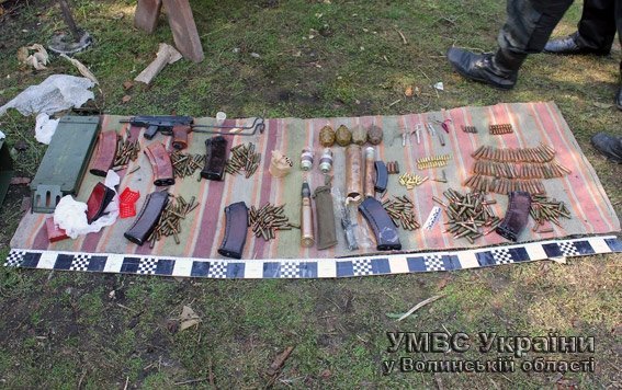 У Ковельському районі вилучено арсенал зброї. ФОТО. ВІДЕО