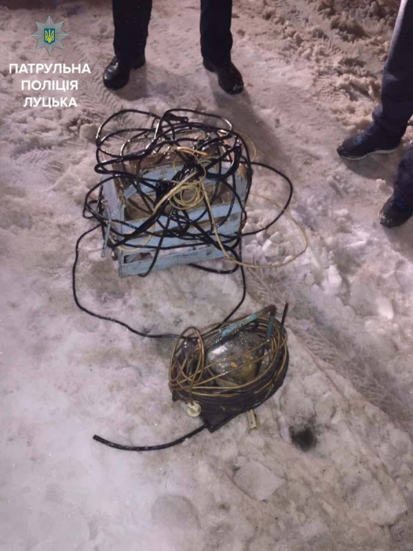 Собака, «зварка» та «благодійна» скринька: улов злодіїв у Луцьку