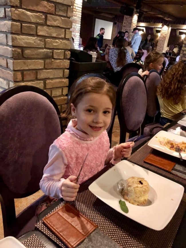 Квіти, подарунки і щира розмова: «Побратими України» влаштували свято дружинам волинських Героїв