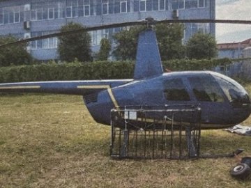 Гелікоптер, яким контрабандисти з Волині переправляли цигарки в Польщу, передали льотному коледжу