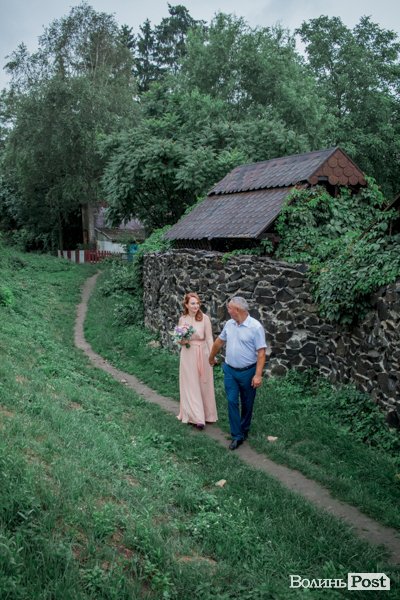 Біля ресторану «Корона Вітовта»