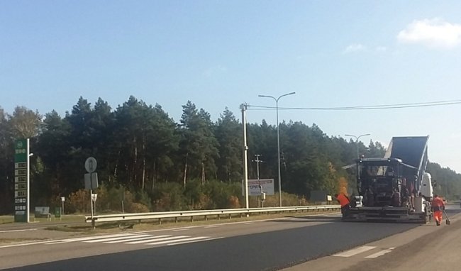 На трасі Устилуг-Луцьк-Рівне тривають ремонтні роботи. ФОТО