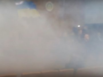 У Дніпрі голову райради переобирали під вибух гранати