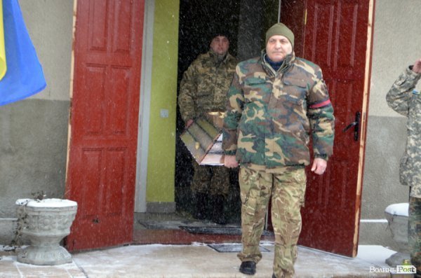 «Десантник пішов у небо»:  у Ківерцях поховали Героя Маріса Камінського