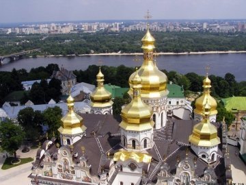 Філарет обіцяє не віддавати святинь Московському патріархату 
